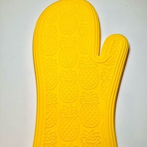 Bright Yellow Silicone Pineapples Oven Mitt Summer Fun Fruit
